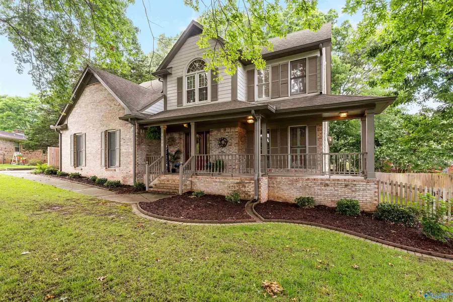 8698 Edgehill Drive, Huntsville, AL 35802 - #3