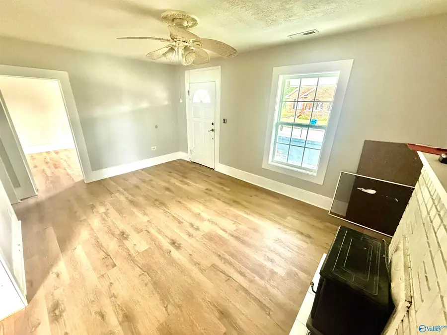 106 Walnut Street, Boaz, AL 35957 - #3