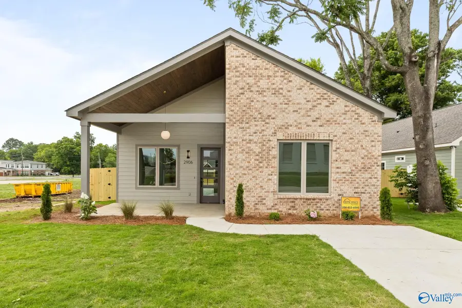 2906 10th Avenue Sw, Huntsville, AL 35805 - #2
