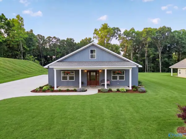 2092 Browns Valley Road, Guntersville, AL 35976