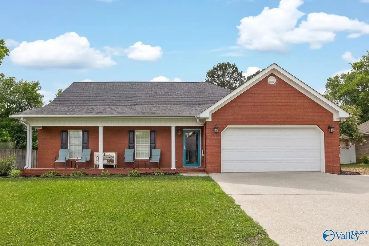 2103 Glenwood Drive Sw, Hartselle, AL 35640 - #1