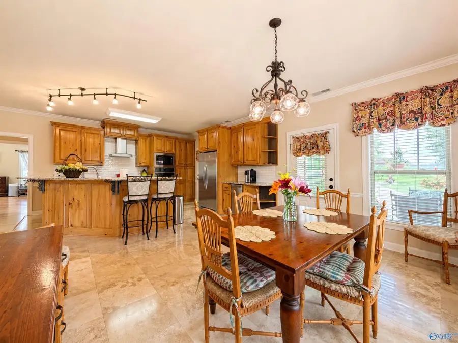 3526 South Chapel Hill Road, Decatur, AL 35603 - #3