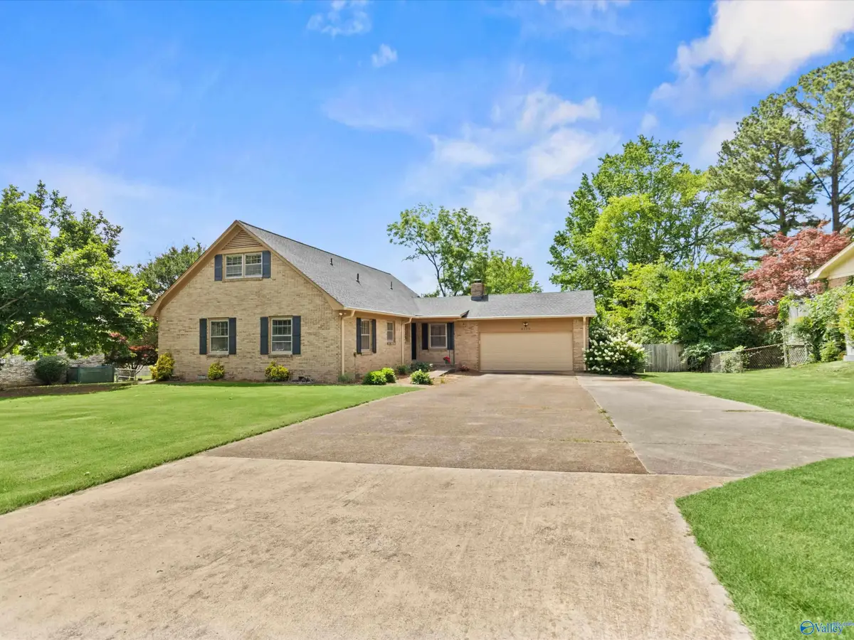 8119 Hillside Lane Se, Huntsville, AL 35802 - #1