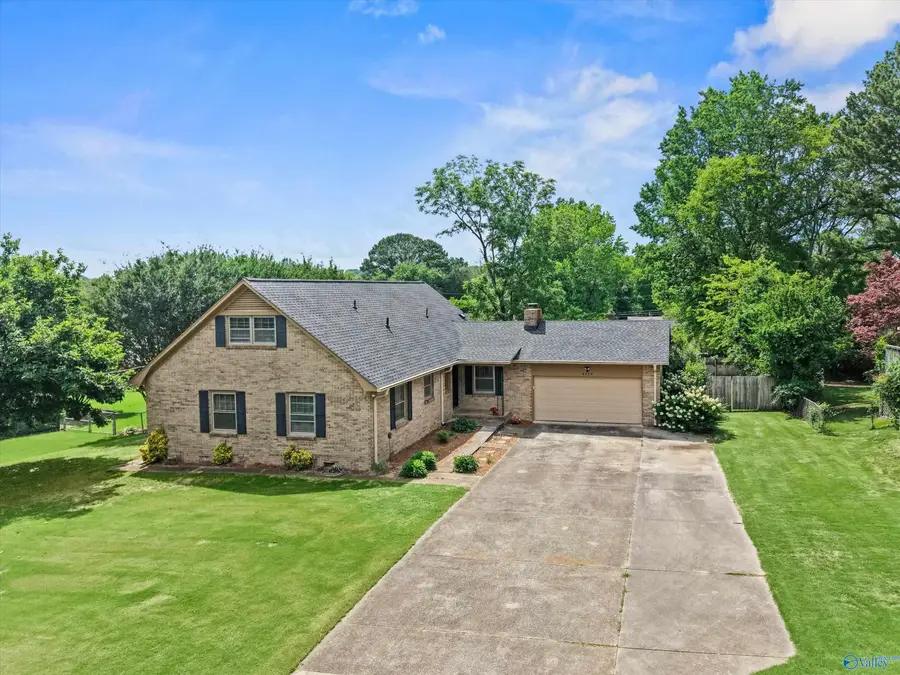 8119 Hillside Lane Se, Huntsville, AL 35802 - #2