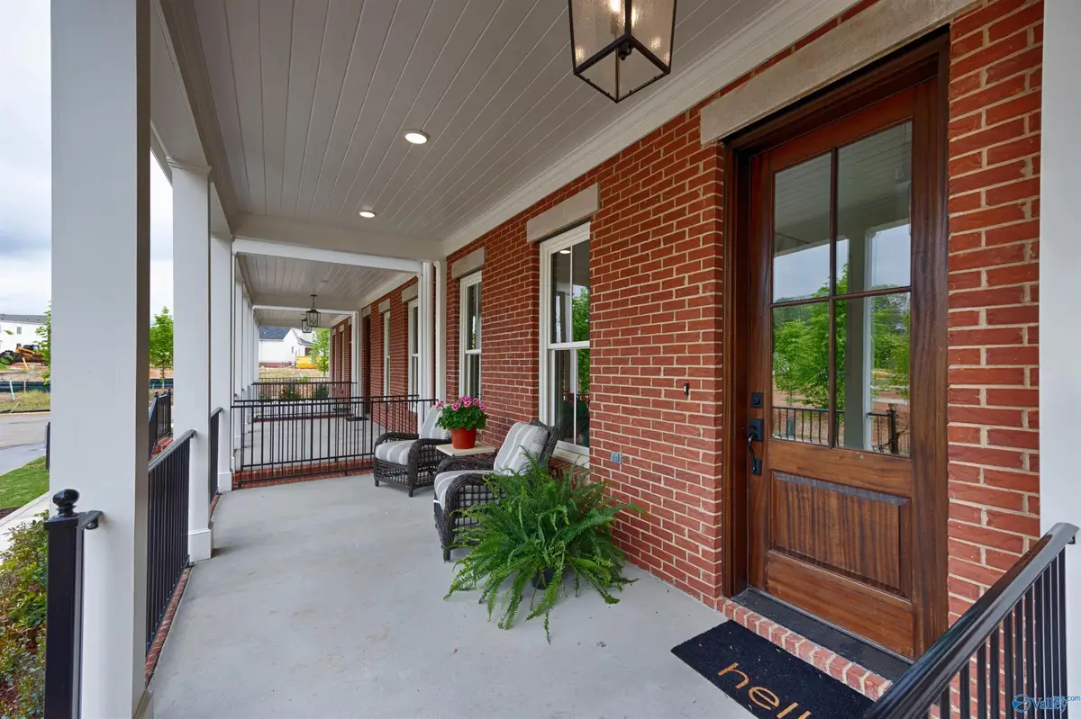 19 Eddy Street Nw, Huntsville, AL 35806 - #1