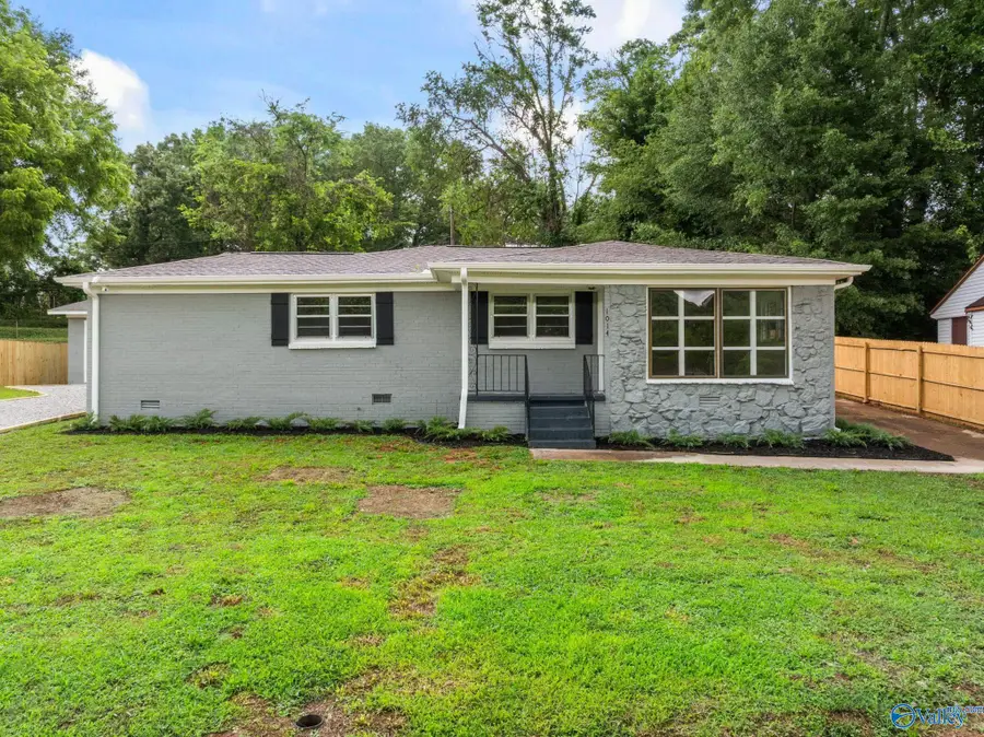 1014 Madison Avenue, Tuscumbia, AL 35674 - #2