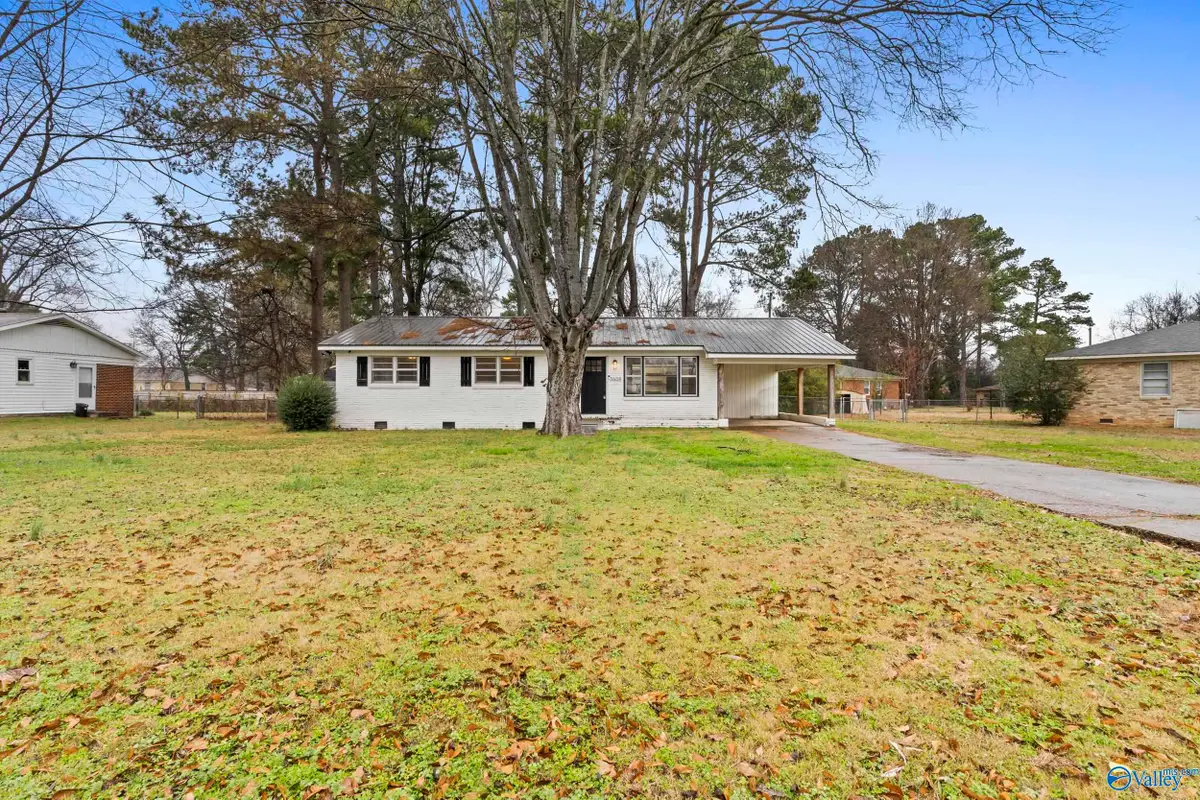 3608 Crestmore Avenue Nw, Huntsville, AL 35816 - #1