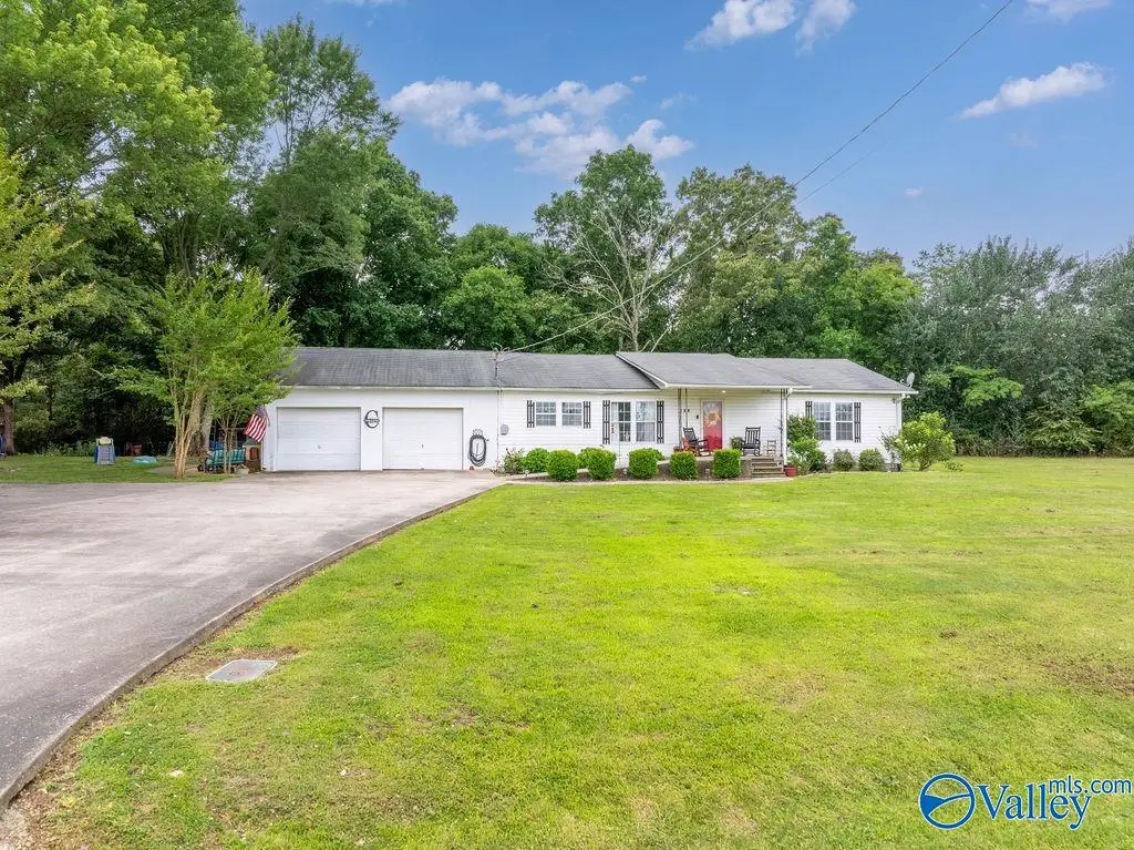 437 County Road 532, Fyffe, AL 35971 - #1