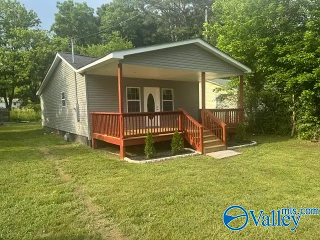 509 Earl Street, Scottsboro, AL 35768 - #3