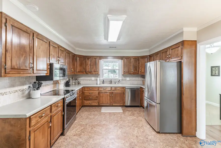 2003 Lancaster Avenue, Decatur, AL 35603 - #2