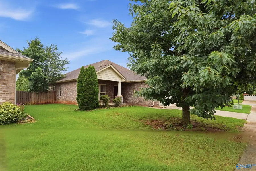 402 Bay Tree Lane Sw, Huntsville, AL 35824 - #2