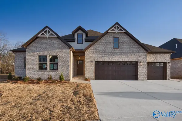 2109 Bloomfell Bend, Huntsville, AL 35802