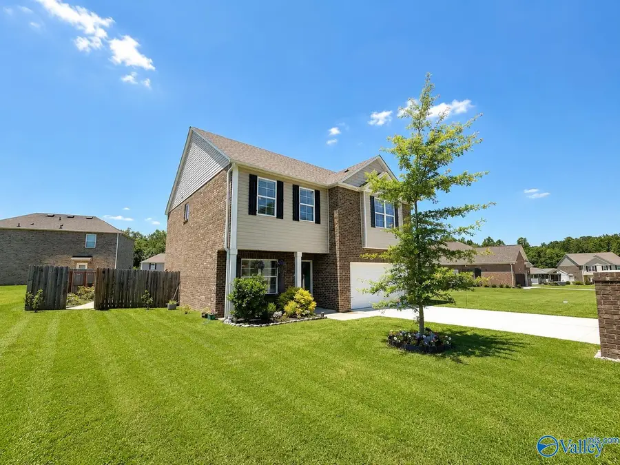 2410 Bluff Haven Lane, Hokes Bluff, AL 35903 - #2