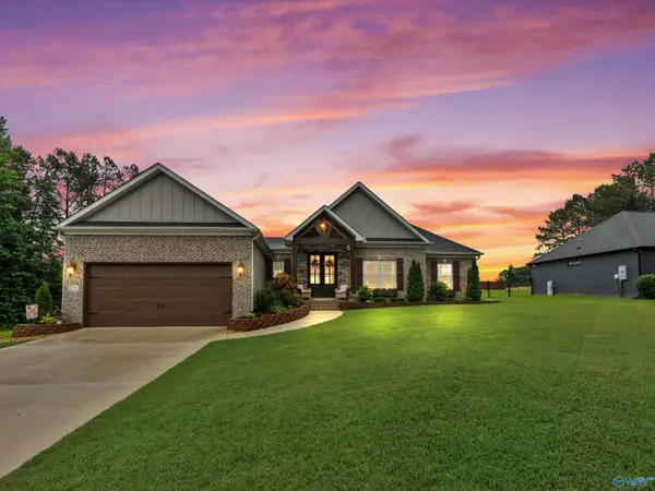 125 Shady Oak Lane, New Market, AL 35761
