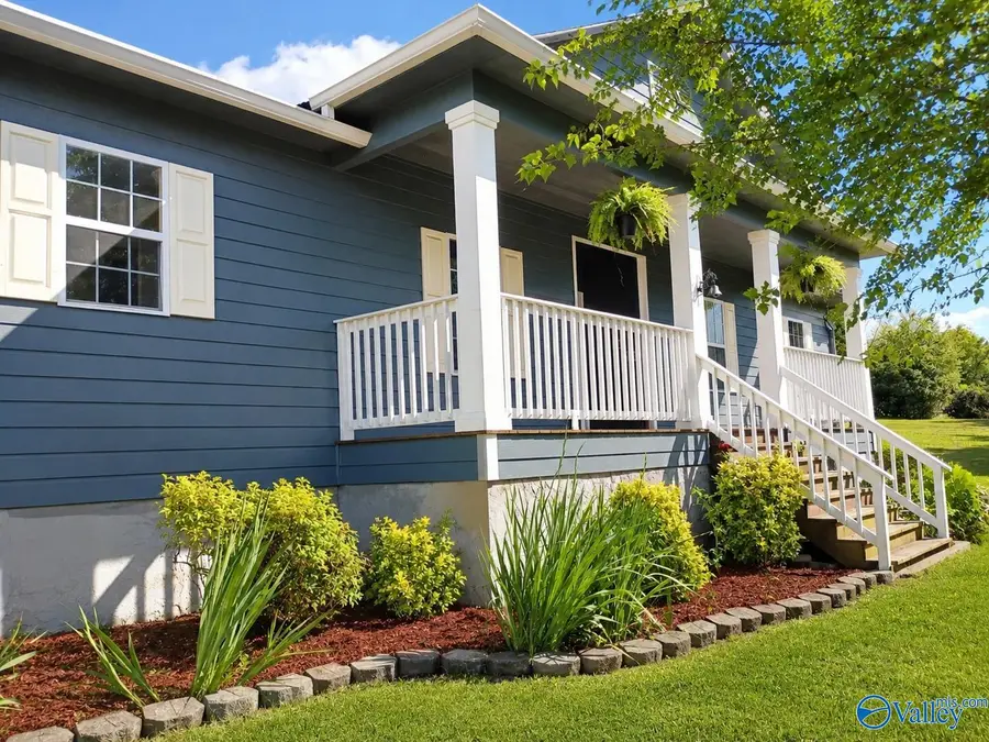 1402 Dogwood Lane, Piedmont, AL 36272 - #2