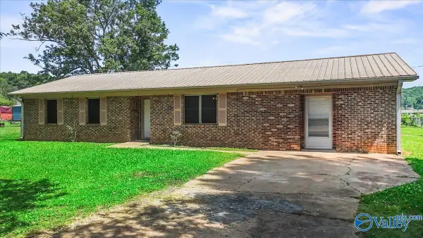 80 Mcdonald Lane, Guntersville, AL 35976