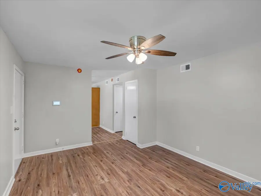 3018 Holiday Drive Sw, Huntsville, AL 35805 - #3