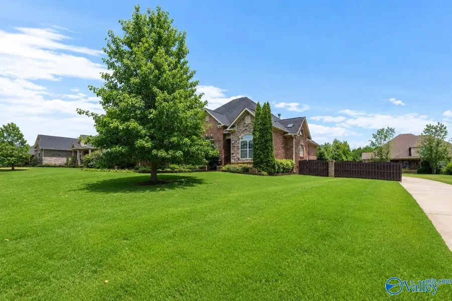 147 Forest Ridge Drive, Huntsville, AL 35806 - #3