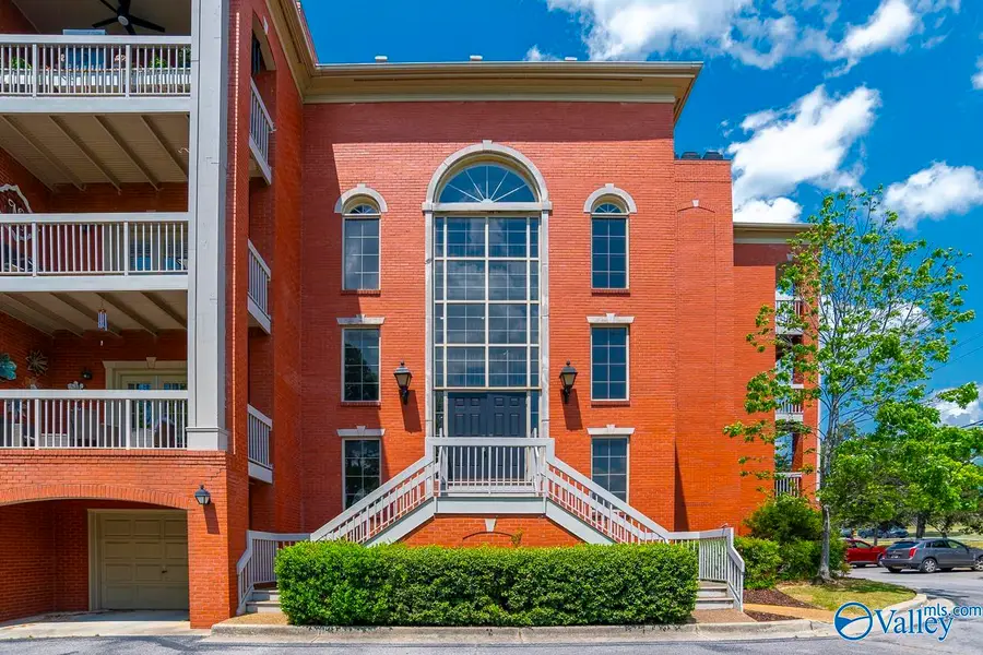 4770 Whitesburg Drive Sw #301, Huntsville, AL 35802 - #2