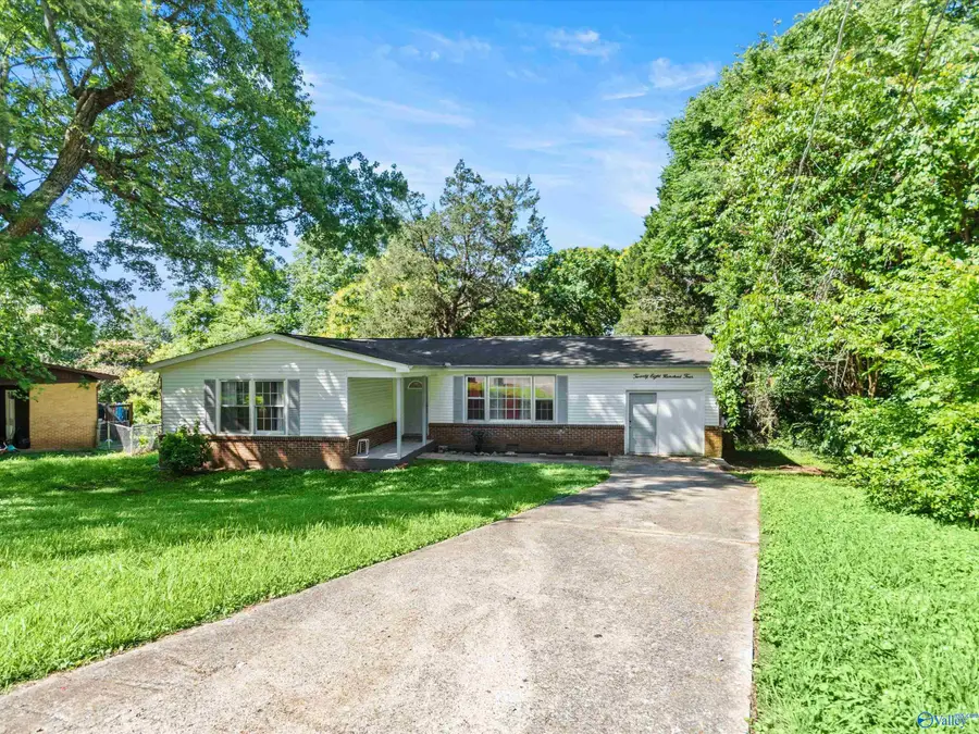 2804 Coosa Circle Nw, Huntsville, AL 35810 - #3