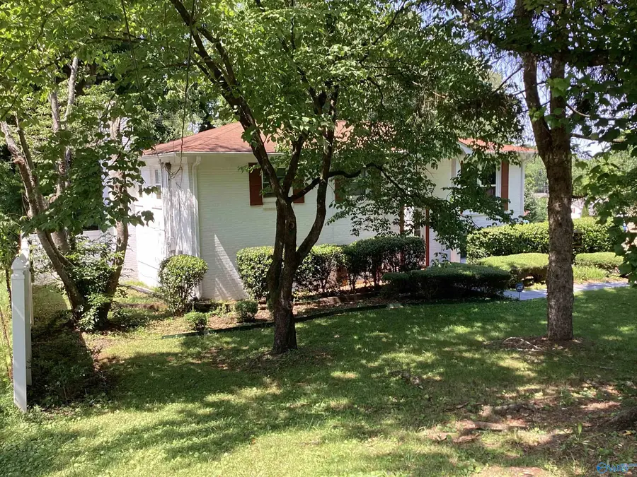 2802 NW Brett Road Nw, Huntsville, AL 35810 - #2
