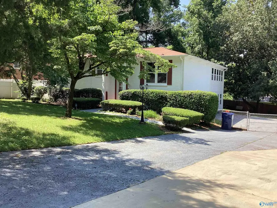 2802 NW Brett Road Nw, Huntsville, AL 35810 - #3