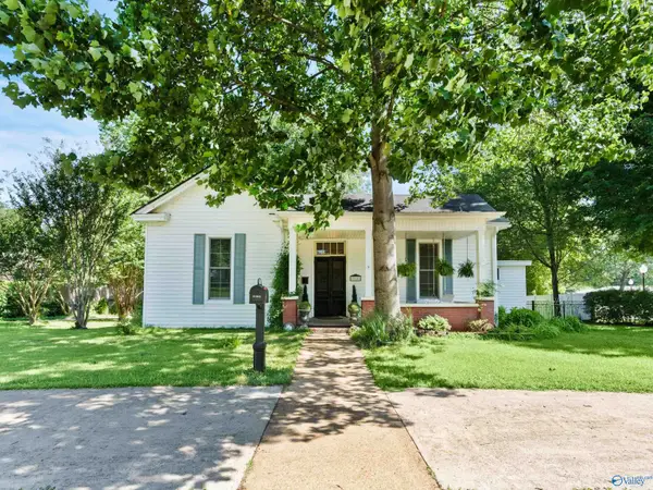 311 East Pryor Street, Athens, AL 35611