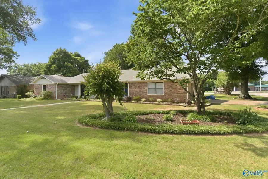 2102 Saint Andrews Street Sw, Decatur, AL 35603 - #3