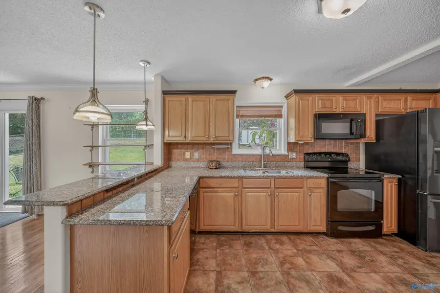 6014 Carmel Drive Nw, Huntsville, AL 35810 - #2