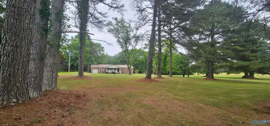 3541 Woods Cove Road, Scottsboro, AL 35768 - #3