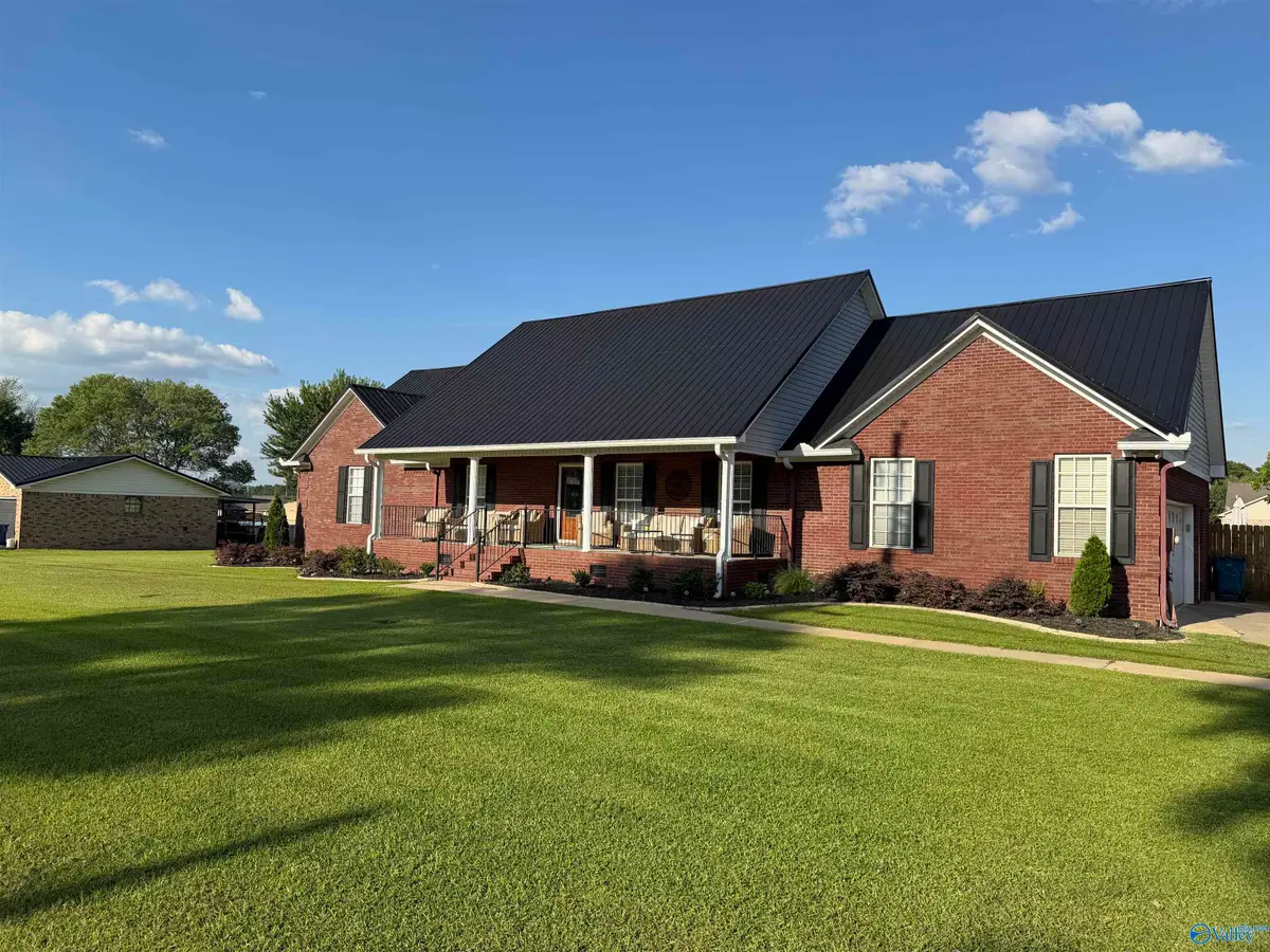 304 Hannah Avenue Se, Attalla, AL 35954 - #1