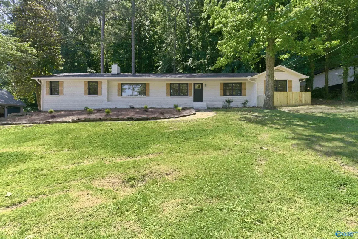 1725 Forest Drive, Guntersville, AL 35976 - #1