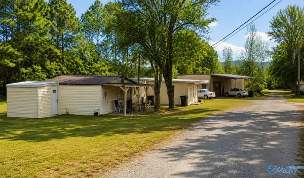 101 Ike Road, Owens Cross Roads, AL 35763