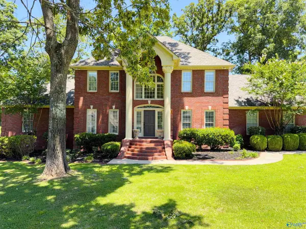 1503 Magnolia Drive Nw, Hartselle, AL 35640