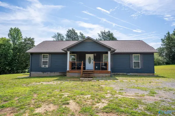 596 County Road 104, Stevenson, AL 35772