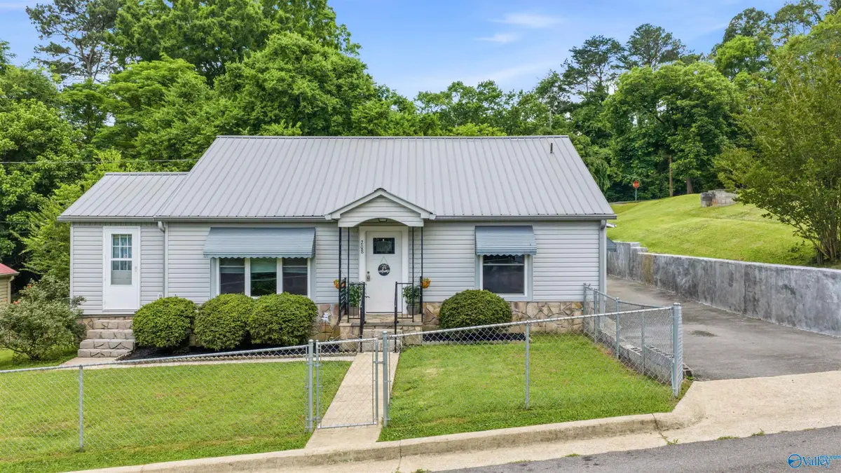 208 SW 15th Street, Fort Payne, AL 35967 - #1