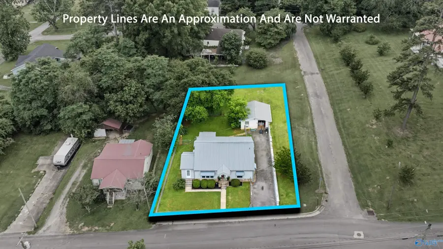 208 SW 15th Street, Fort Payne, AL 35967 - #2