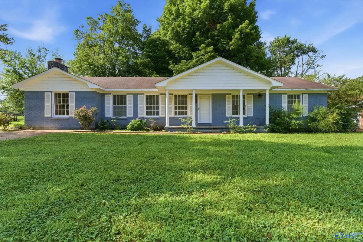 1719 Laverne Drive Nw, Huntsville, AL 35816 - #1