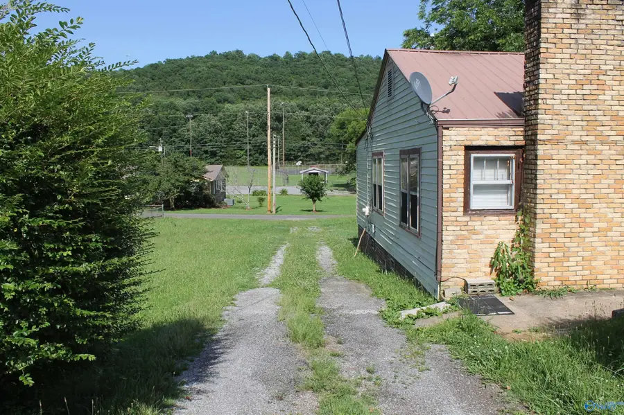1004 N Houston Street, Scottsboro, AL 35768 - #3