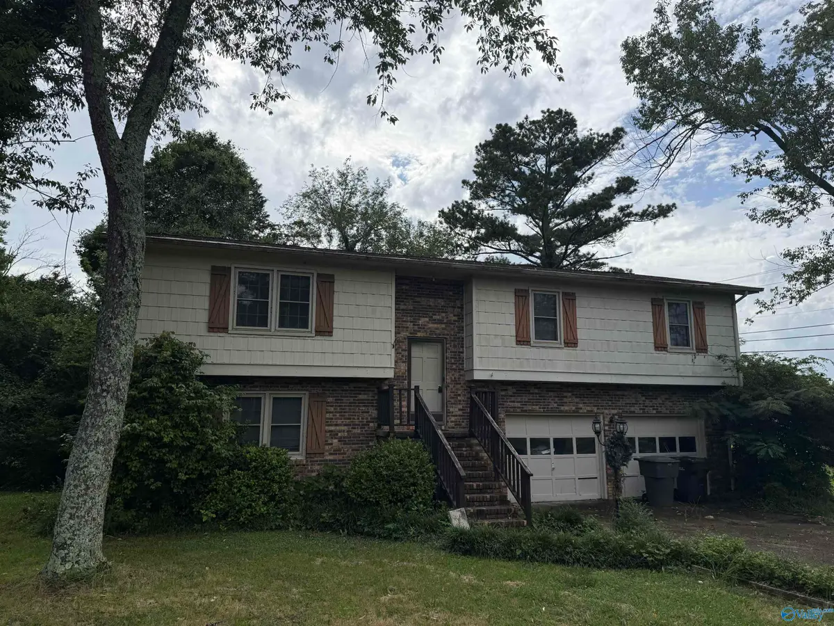18 Sherwood Drive, Scottsboro, AL 35769 - #1