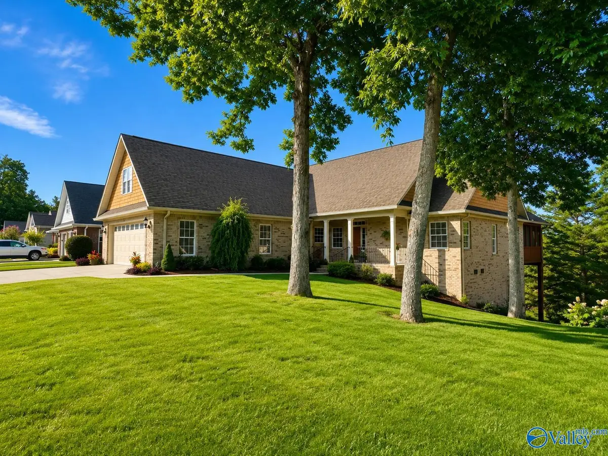 1211 River Ridge Drive, Guntersville, AL 35976 - #1