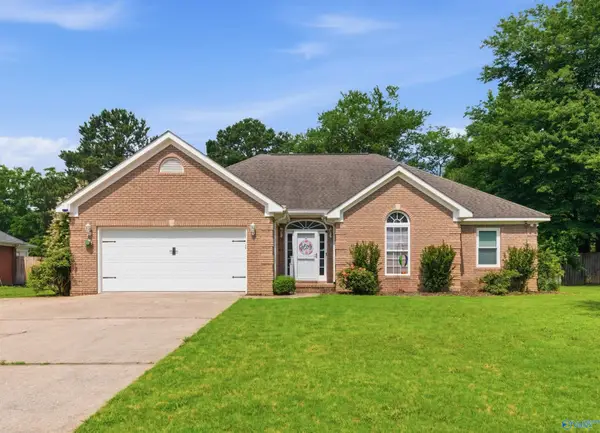 2101 SW Glenwood Drive, Hartselle, AL 35640