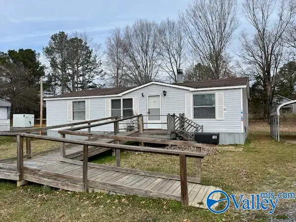 73 Lisa Lane, Scottsboro, AL 35769