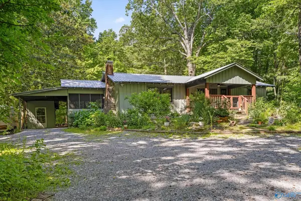 318 Cutler Avenue, Mentone, AL 35984