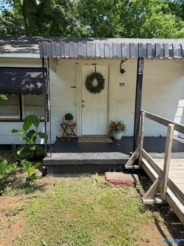304 Treymore Avenue, Huntsville, AL 35811