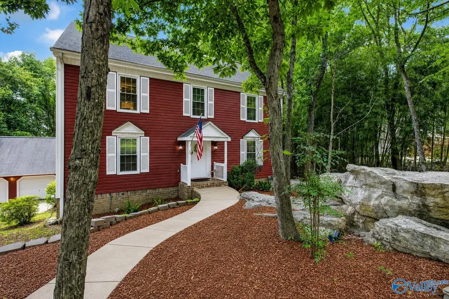 706 Forrest Heights Drive Se, Huntsville, AL 35802 - #2