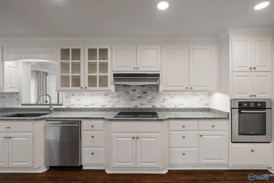 1319 Woodmont Avenue Se, Huntsville, AL 35801 - #3