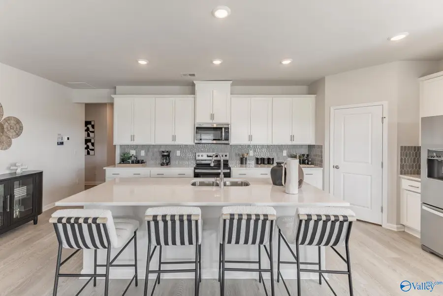 137 Shearwater Drive, Meridianville, AL 35759 - #2