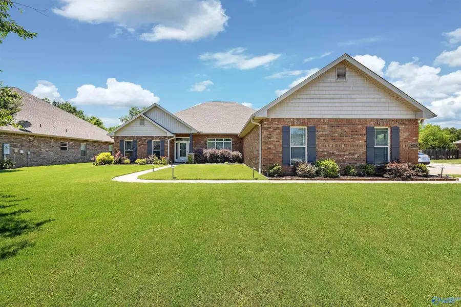 2516 Caldwell Park Court Se, Owens Cross Roads, AL 35763 - #2