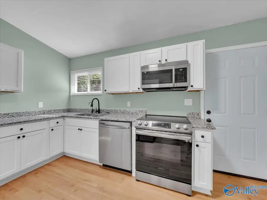 2912 Hillsboro Road Sw, Huntsville, AL 35805 - #3
